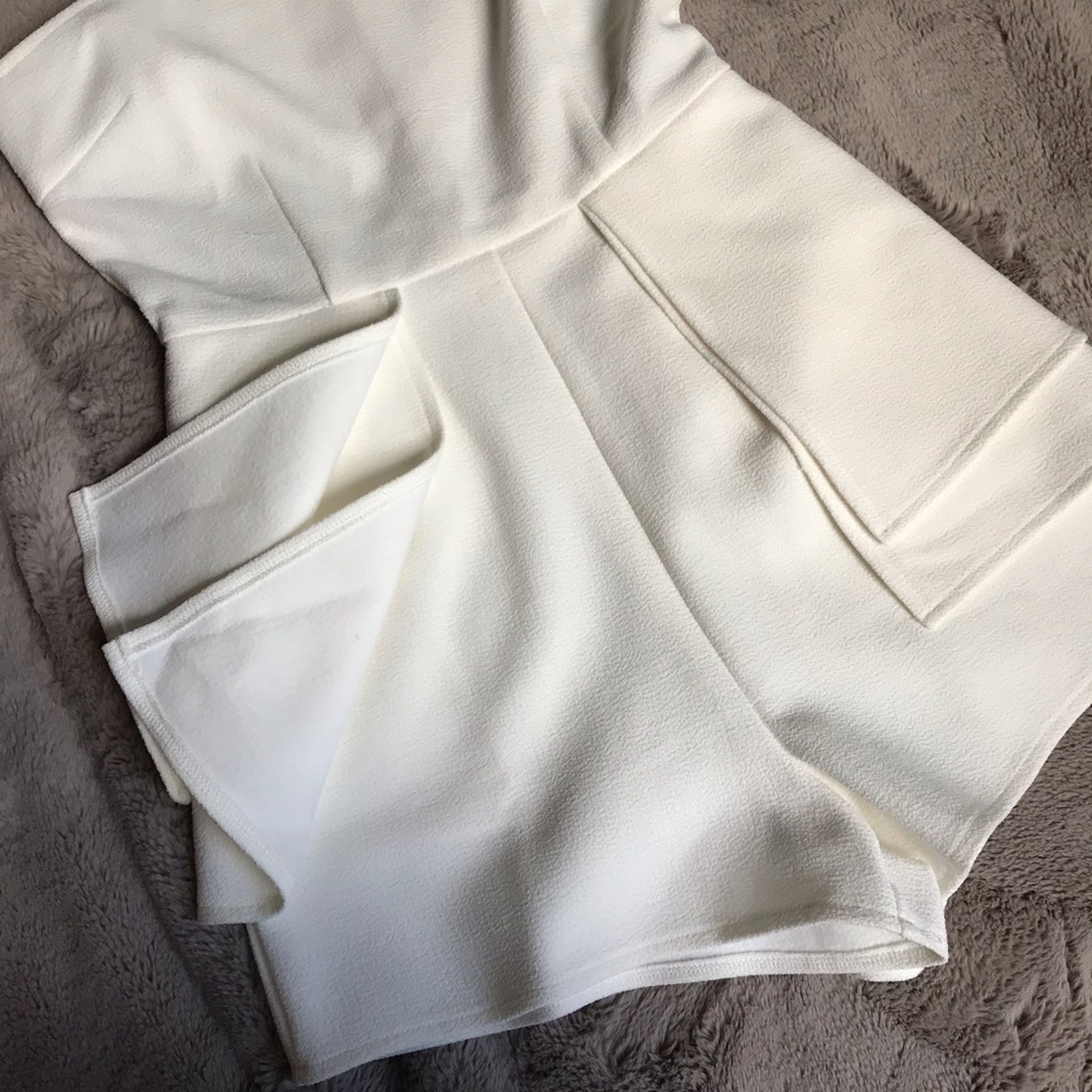 Misguided Racer Neck Peplum Playsuit - Picture 4 of 8
